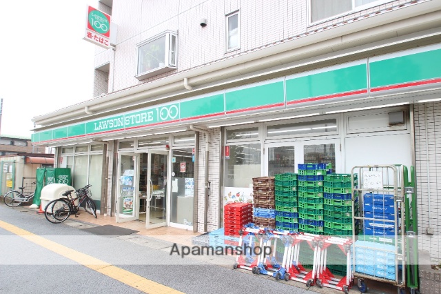コンビニ　ローソンストア１００（コンビニ）まで306m
