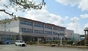 小学校　旭川市立神楽小学校（小学校）まで300m