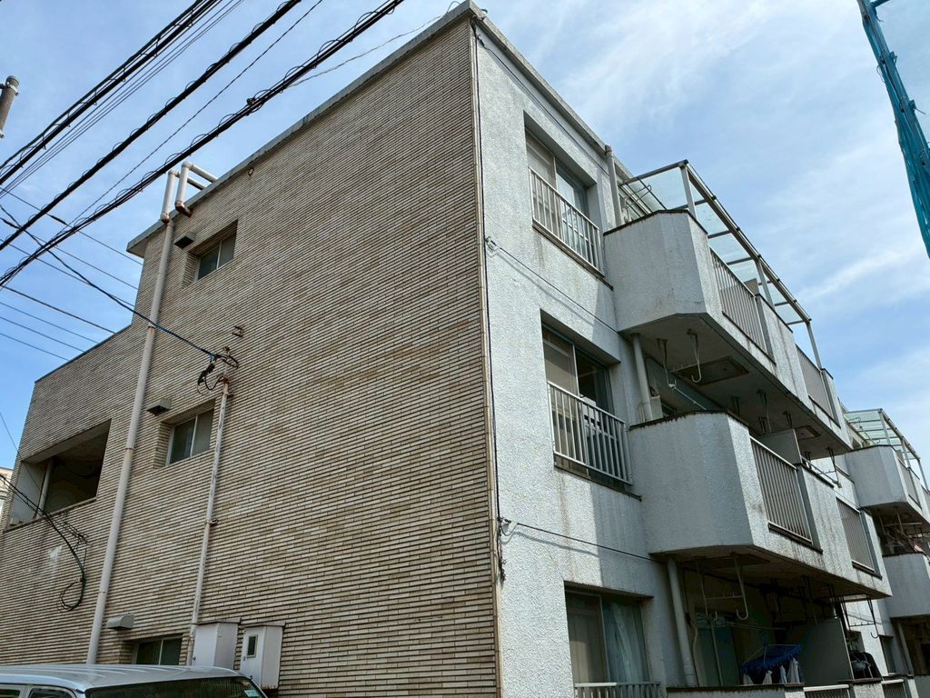 建物外観　～オシャレで綺麗な外観です～