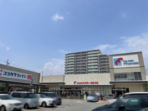 スーパー　mandai(万代) 仁川店（スーパー）まで484m