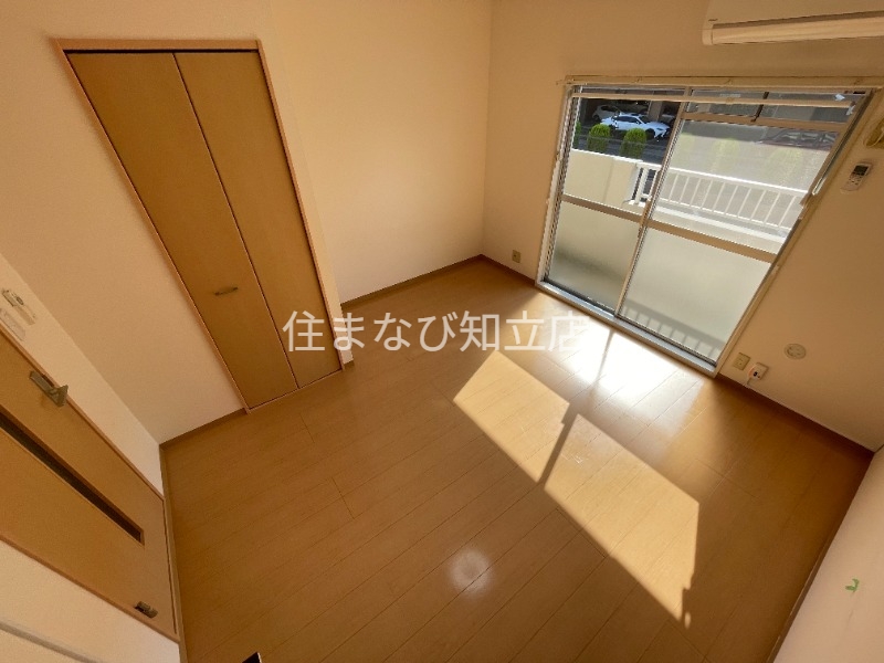 居室・リビング　同型別部屋写真