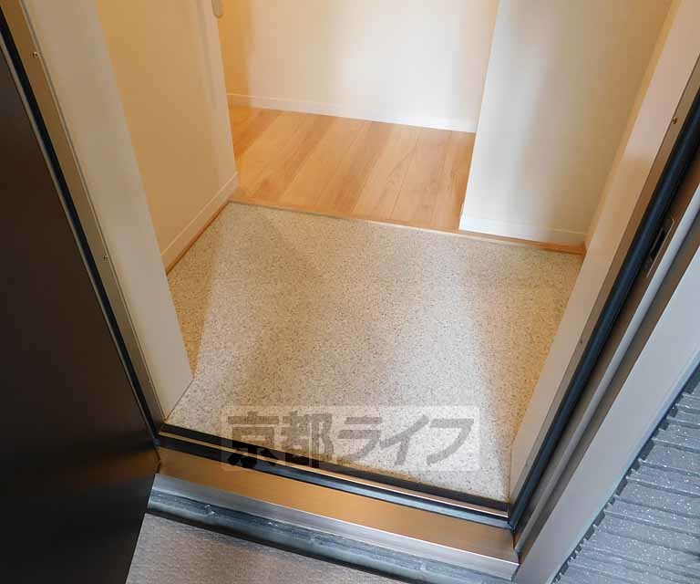 玄関　玄関部分です。
