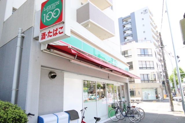 コンビニ　ローソンストア100 泉飯田町店（コンビニ）まで3m