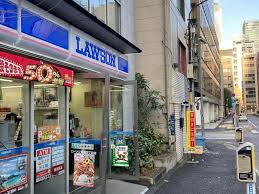 コンビニ　ローソン新橋四丁目店（コンビニ）まで150m