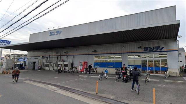スーパー　サンディ萱島神田店（スーパー）まで115m
