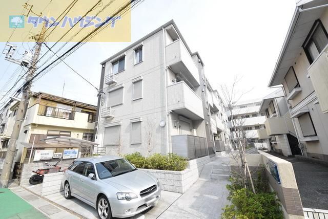 建物外観　閑静な住宅街