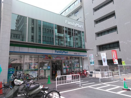コンビニ　ファミリーマート 博多美野島一丁目店（コンビニ）まで175m