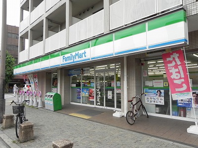 コンビニ　ファミリーマート 出町店（コンビニ）まで71m