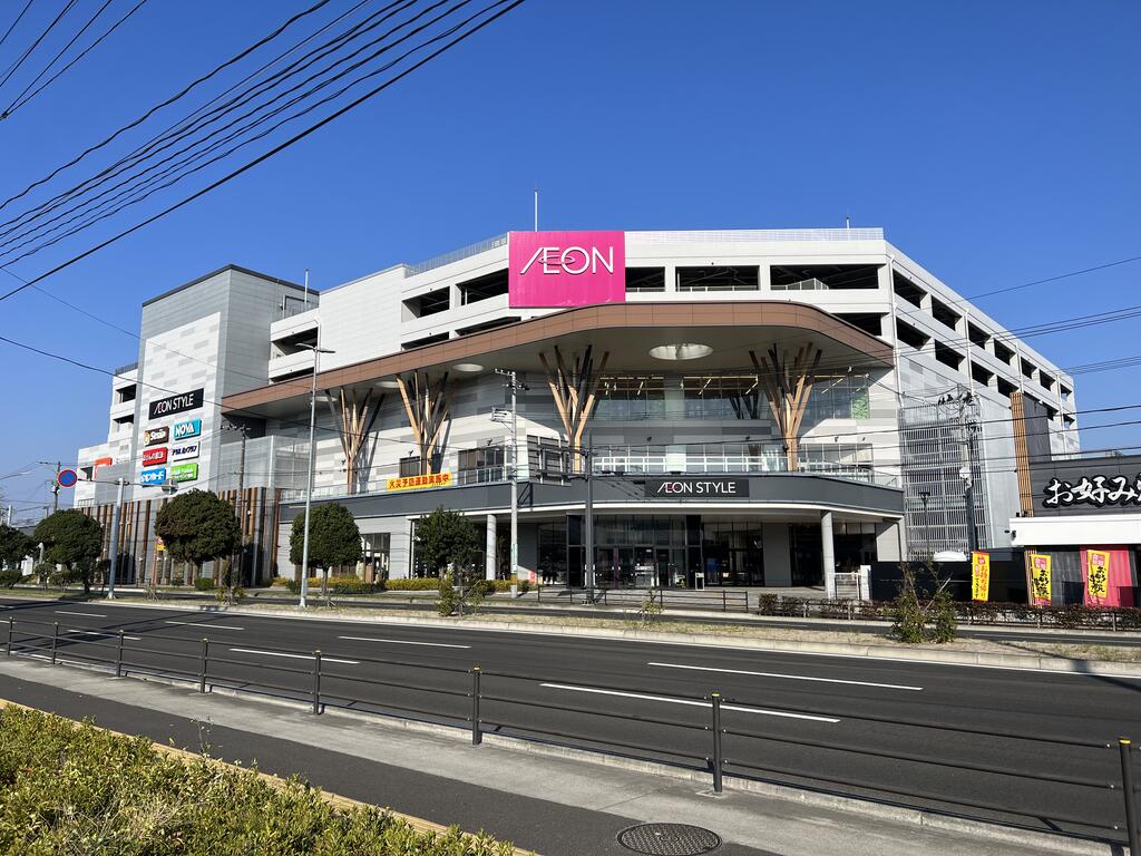ショッピングセンター　イオンスタイル仙台卸町（ショッピングセンター）まで888m