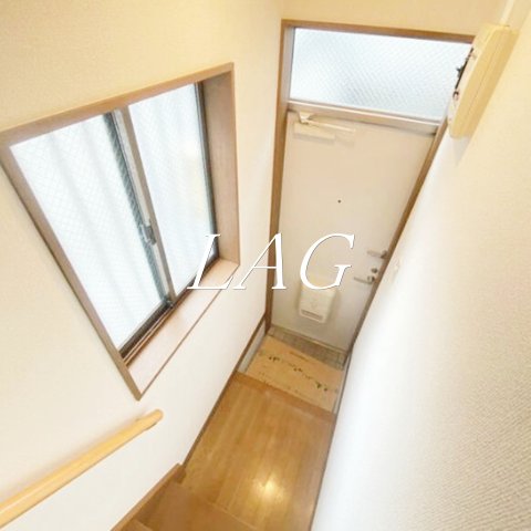 玄関　玄関です。