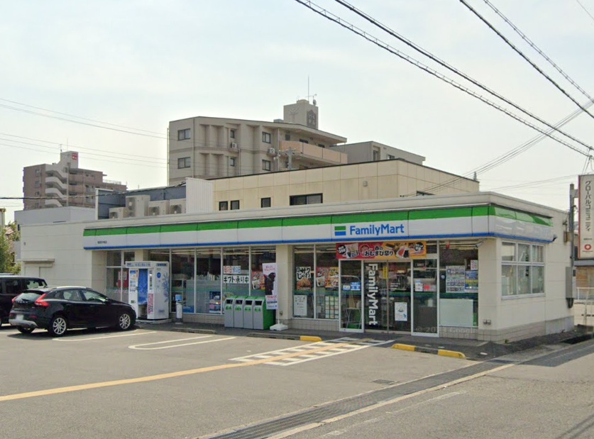 コンビニ　ファミリーマート 姫路手柄店（コンビニ）まで335m