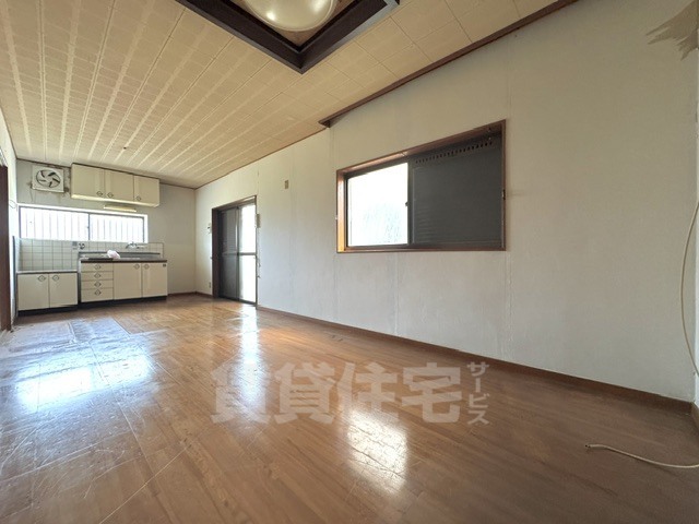 郡戸建ての居間写真