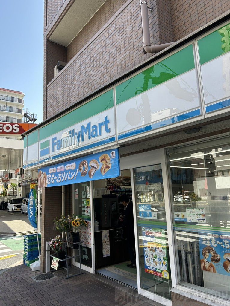 コンビニ　ファミリーマート 大島五丁目店（コンビニ）まで70m