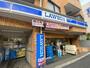 コンビニ　ローソン麻布三ノ橋店（コンビニ）まで82m