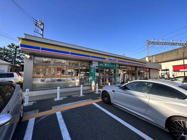 コンビニ　ミニストップ 和泉多摩川駅前店（コンビニ）まで519m