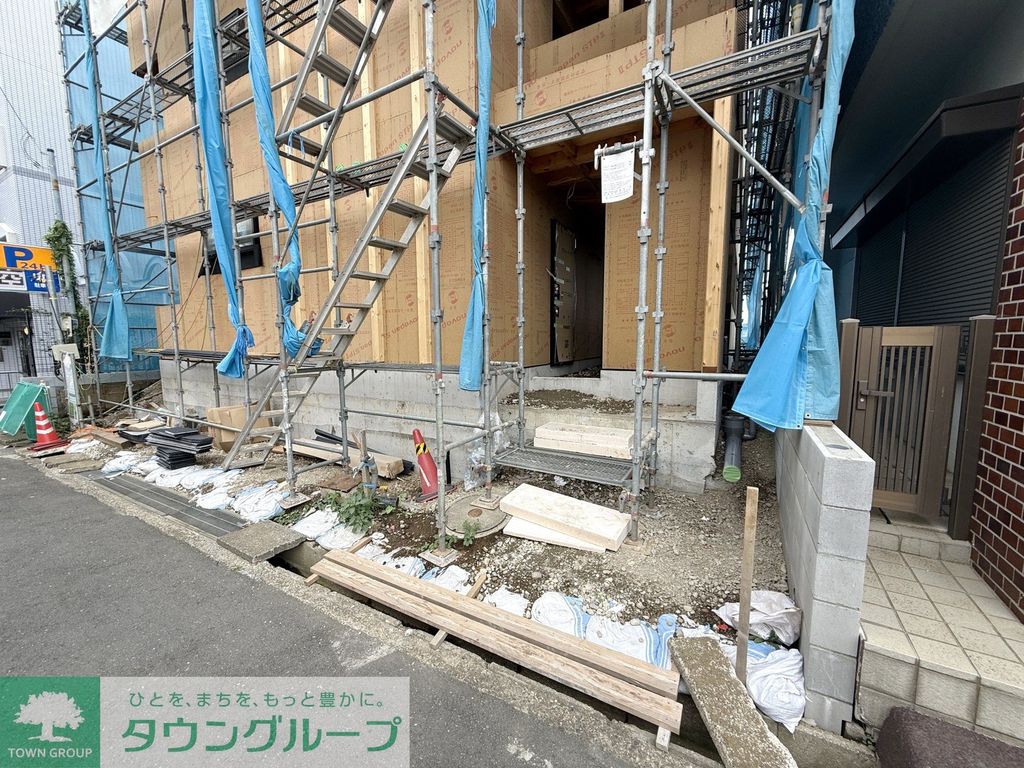 エントランス　駐車場
