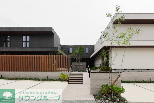 建物外観　エントランス