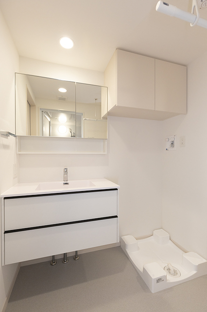洗面設備　※写真は同タイプ住戸です。
