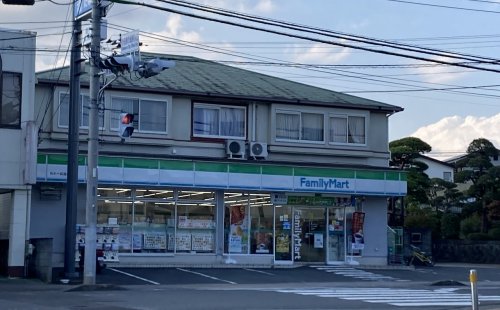 コンビニ　ファミリーマート おかべ荻窪店（コンビニ）まで489m