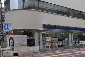 コンビニ　ローソン鶴野町店（コンビニ）まで220m