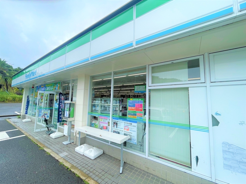 コンビニ　ファミリーマート東長崎戸石店（コンビニ）まで619m