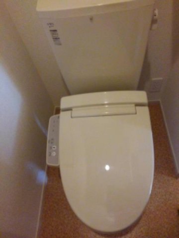 トイレ　落ち着いたトイレです