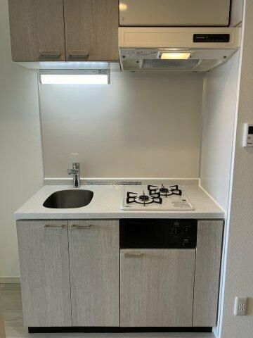 キッチン　写真は同タイプ住居です。