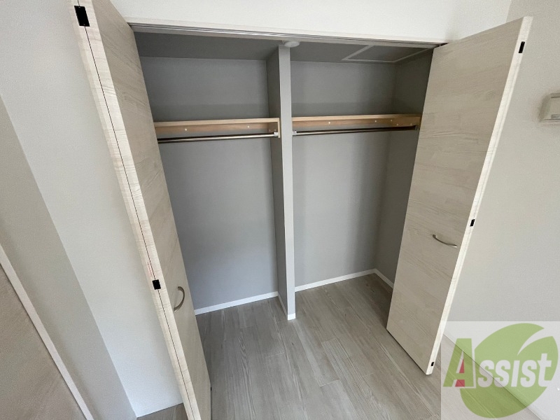 収納　寝室の収納です。部屋がすっきり片付きます。