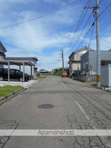 その他　前面道路（その他）まで0m