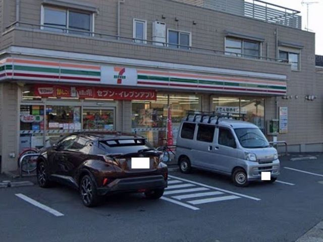 コンビニ　セブンイレブン（コンビニ）まで500m