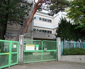 小学校　杉並区立大宮小学校（小学校）まで448m