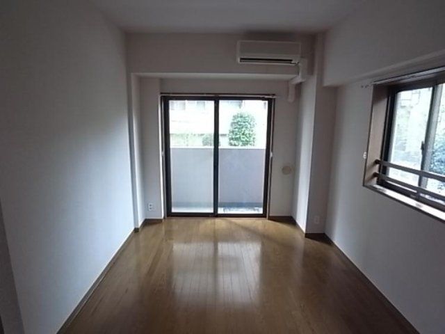 居室・リビング　※同タイプの別のお部屋です。