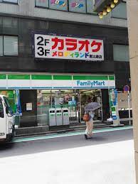 コンビニ　ファミリーマート恵比寿銀座通り店（コンビニ）まで283m