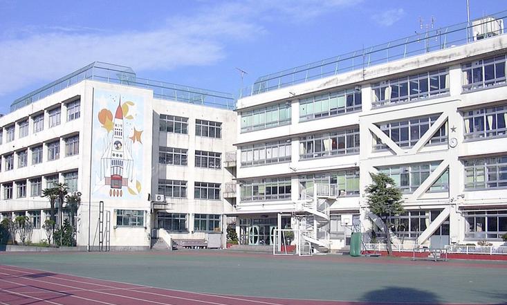小学校　滝野川小学校（小学校）まで407m