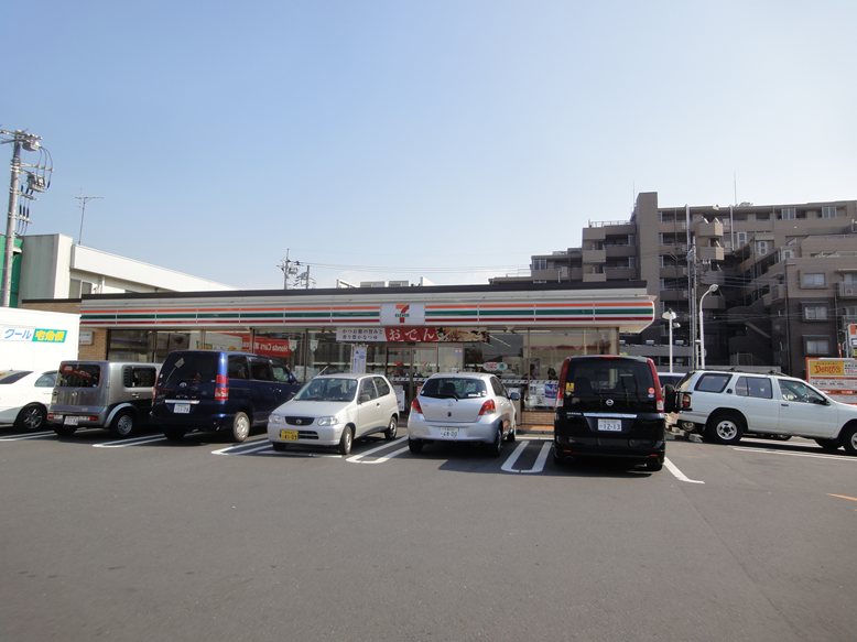 コンビニ　セブンイレブン南柏2丁目店（コンビニ）まで694m