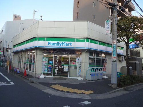 コンビニ　ファミリーマート 江戸川西葛西六丁目店（コンビニ）まで153m