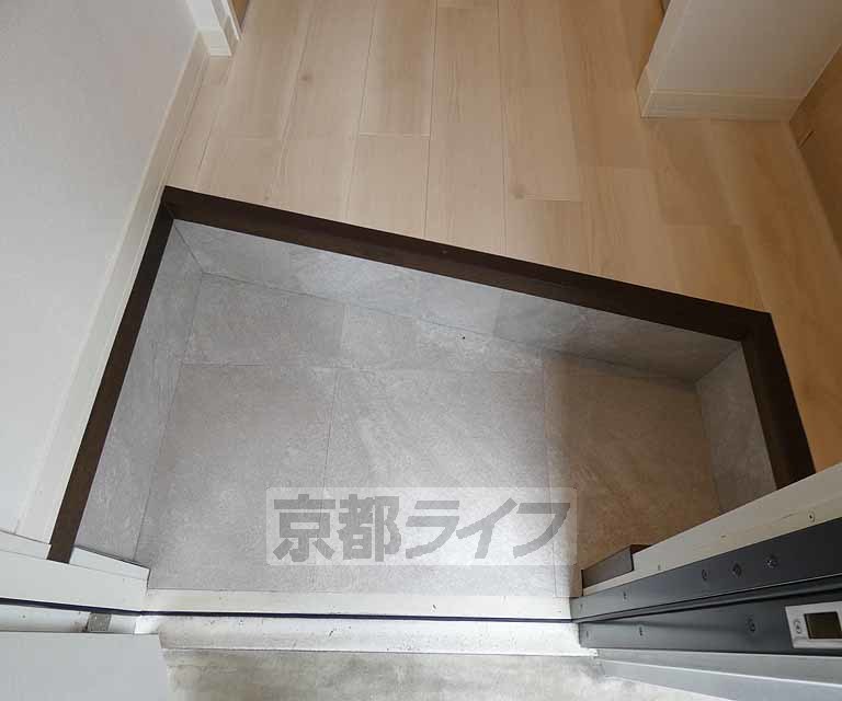 ライトハウス ウエストの玄関写真