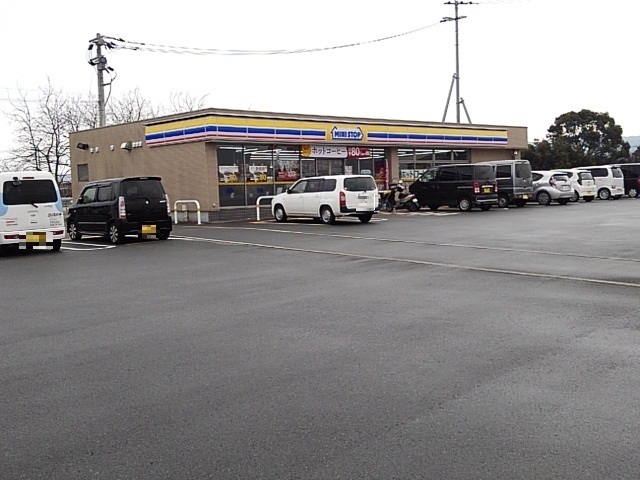 コンビニ　ミニストップ筑後野町北店（コンビニ）まで980m