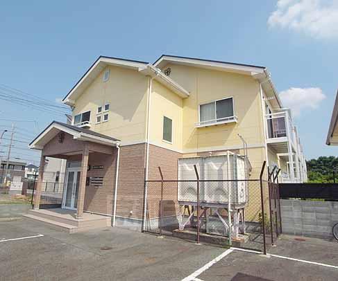 建物外観　黄色が特徴的・