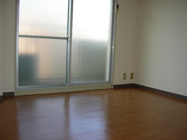 居室・リビング　この写真は同マンションの他のお部屋のものです