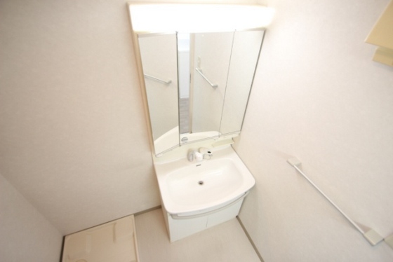 洗面設備　※別部屋の写真です