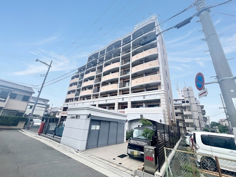 LUXE塚口の外観写真