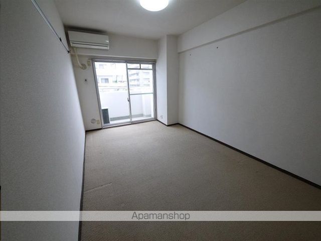 仙台市地下鉄南北線 富沢駅 徒歩15分 4階建 築38年の居間写真
