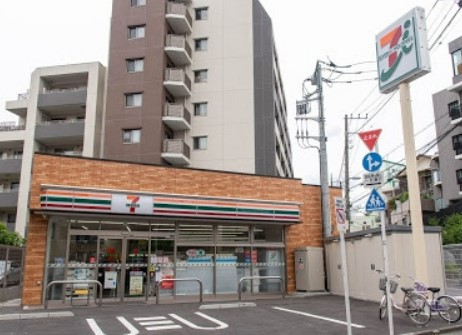 コンビニ　セブンイレブン 大田区東雪谷1丁目店（コンビニ）まで312m