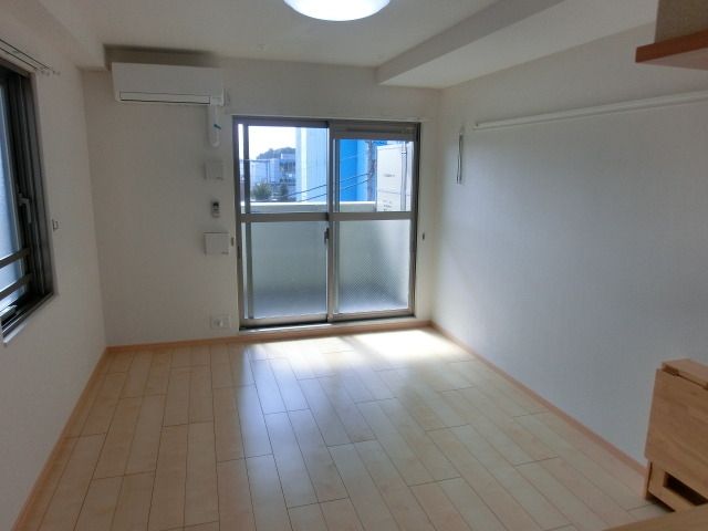 その他部屋・スペース　照明付
