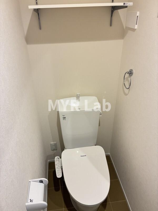 ＪＲ鹿児島本線 南福岡駅 徒歩15分 3階建 築1年のトイレ写真