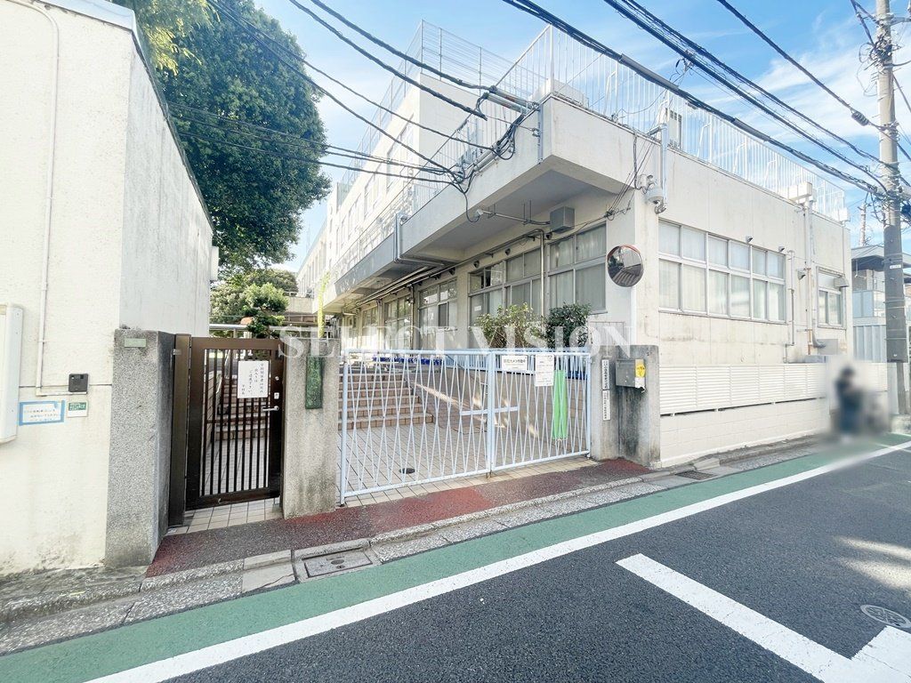 小学校　文京区立小日向台町小学校（小学校）まで640m