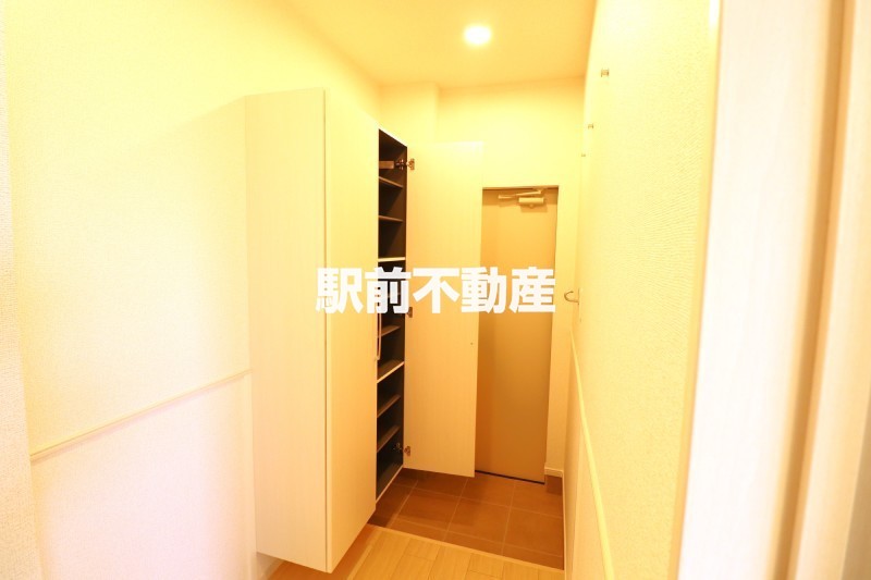 玄関　同タイプ別建物