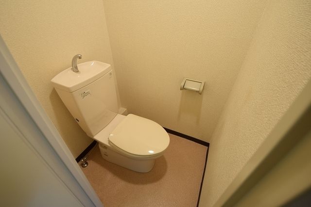トイレ　別部屋参考写真