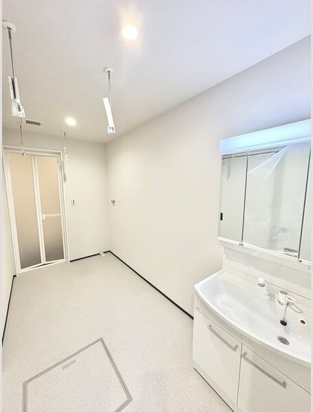 亀崎高根町6丁目戸建の内装写真
